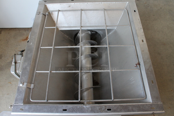 Hauck Metal Commercial Floor Style Electric Powered Grape Harvester. 230/400 Volts, 3 Phase. - Image 4 of 5