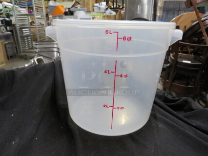 6 Quart Food Storage Container With Lid. 2XBID