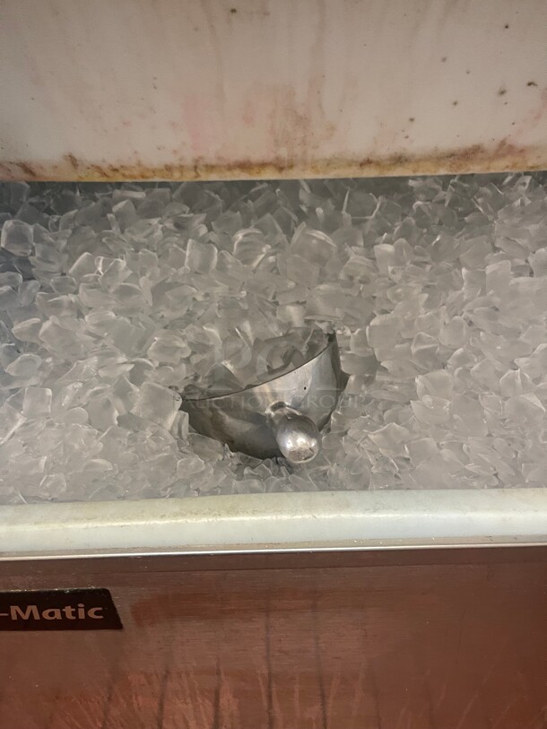 Working! Hoshizaki KML-351-MAH 400 Lb per Day Commercial Ice Machine Maker With Ice Bin 115 Volt NSF Tested and Working! - Image 8 of 10