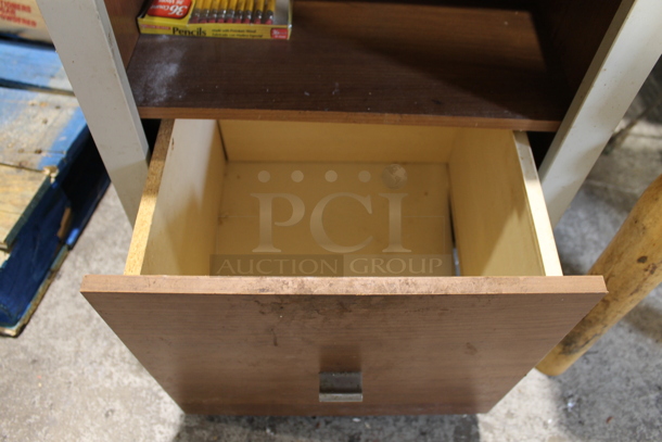 Wood Pattern TV Stand. - Image 4 of 4