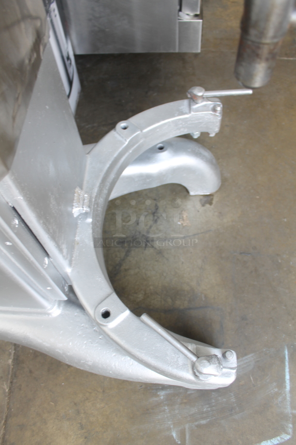 Hobart H-600 Metal Commercial Floor Style 60 Quart Planetary Dough Mixer. 208 Volts, 3 Phase.  - Image 3 of 7