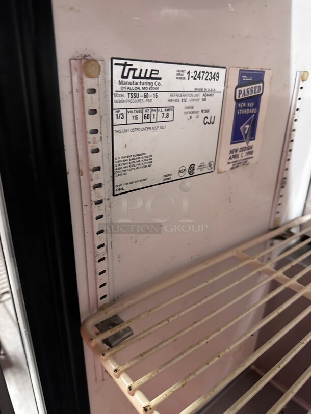 Working! True TSSU-60-16 - Sandwich/Salad Prep Table, (16) pans, (2) full doors, stainless steel front 115 Volt NSF Tested and Working! - Image 9 of 9