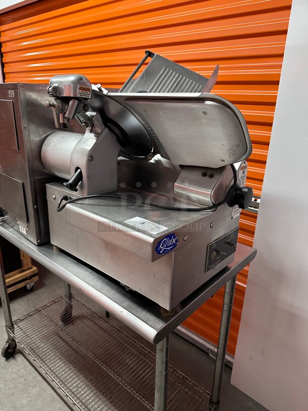 Working! Globe 2 Speed Automatic Commercial Meat Slicer model 2750 w/Sharpener Heavy Duty 115 Volt NSF Tested and Working! - Image 1 of 8