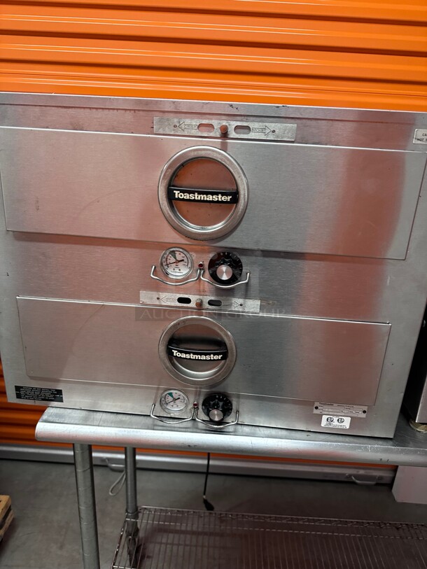 Working! Toastmaster 3B84029.19 inch W Freestanding Warming Drawer w/ (2) 21.5 inch Compartments, 120v NSF Tested and Working! - Image 3 of 11