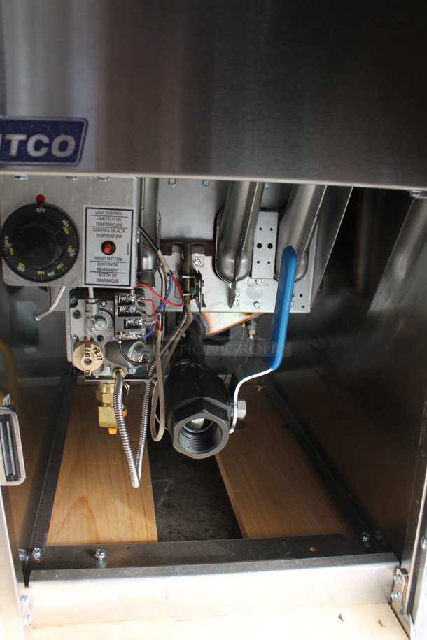 BRAND NEW! 2021 Pitco Frialator SG14-S Stainless Steel Commercial Floor Style Natural Gas Powered Deep Fat Fryer w/ 2 Metal Fry Baskets and Side Splash Guard. 110,000 BTU.  - Image 8 of 9