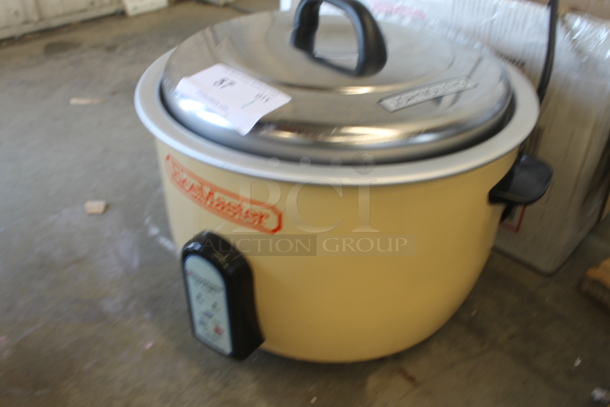 LIKE NEW! Ricemaster Town 57138 74 Cup (37 Cup Raw) Electric Rice Cooker / Warmer. 230 Volts, 1 Phase. Unit Has Only Been Used a Few Times! Tested and Working! - Image 3 of 7
