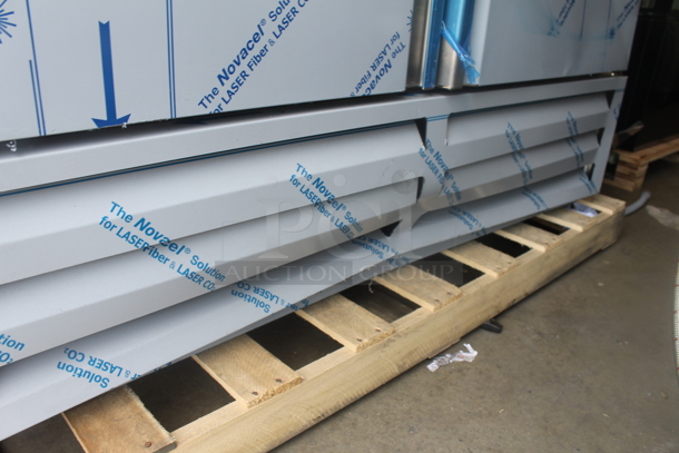 BRAND NEW SCRATCH AND DENT! 2023 Avantco 447AP49F Stainless Steel Commercial 2 Door Reach In Freezer. 115 Volts, 1 Phase. Tested and Working! - Image 9 of 10