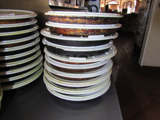 Assorted Size Deep Dish Pizza Pan With Lid. 10XBID