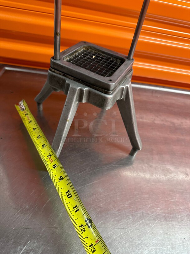 Clean! Nemco 55500-2 Chopper Cut & Weighted Handle Heavy Duty Cutter NSF  - Image 3 of 4