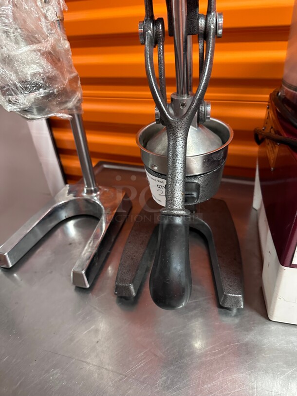 Clean! Assorted Commercial Cast Aluminum Black Lever Pull Citrus Press Heavy Duty NSF  - Image 6 of 6