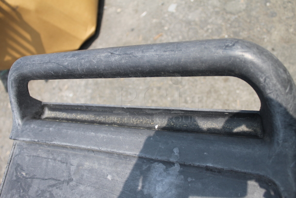 Black Utility Push Cart With 2 Undershelves On Commercial Casters. - Image 7 of 7
