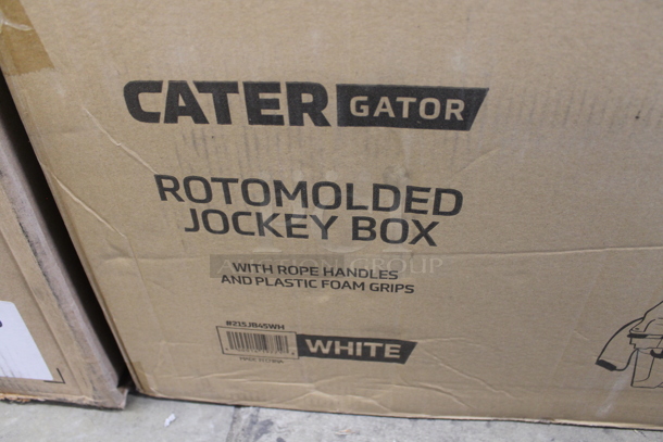 LIKE NEW! CaterGator JB45WH White 1 Faucet 47 Qt. Insulated Jockey Box with 69 ft. Coil - Image 3 of 12