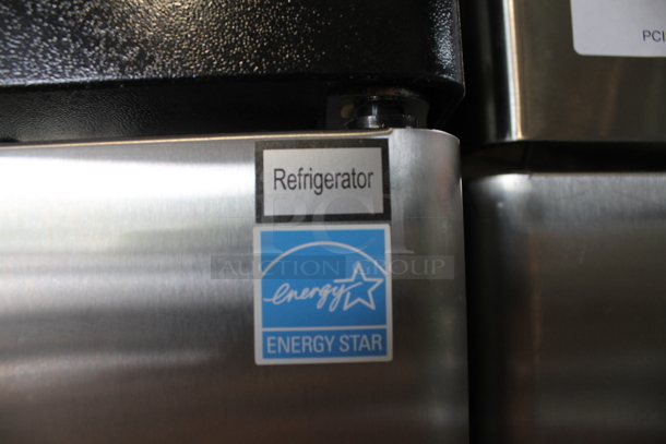 2020 Migali C-1R-HC ENERGY STAR Stainless Steel Commercial Single Door Reach In Cooler w/ Poly Coated Racks on Commercial Casters. 115 Volts, 1 Phase. Tested and Working! - Image 6 of 8