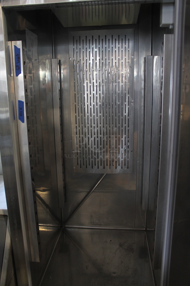 Avantco 178CFD1RR Stainless Steel Commercial Single Door Reach In Cooler on Commercial Casters. 115 Volts, 1 Phase. Tested and Powers On But Does Not Get Cold - Image 3 of 7