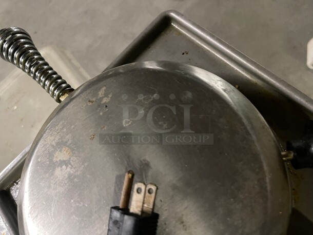 TOASTMASTER DOUBLE COMMERICAL WAFFLE IRON NSF 115 Volt Tested and Working! - Image 7 of 9
