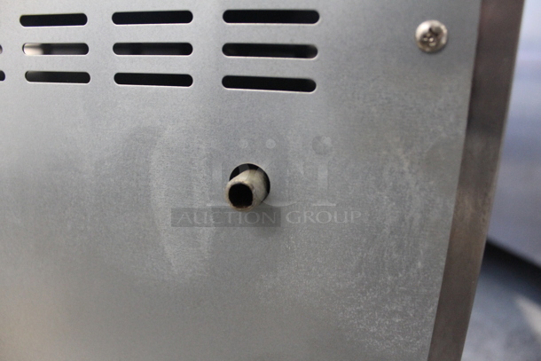 Avantco 177CO28 Stainless Steel Commercial Countertop Electric Powered Convection Oven. 208-240 Volts, 1 Phase. - Image 8 of 9