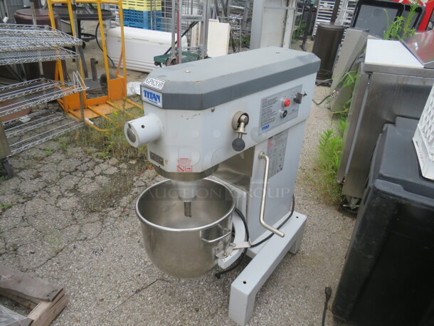 One WORKING Toastmaster Titan 20 Quart Stand Mixer With Bowl. Model# GP620B. 120 Volt. 21X33X37 - Image 2 of 3