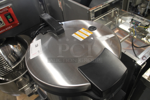 BRAND NEW SCRATCH AND DENT! 2022 Hamilton Beach 37560R Commercial Stainless Steel Electric Countertop 40/60 Cup Rice Cooker. 120V. Tested And Working!  - Image 2 of 8