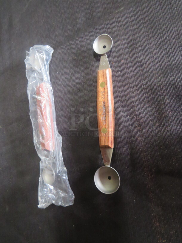 Dexter S42 Dual Spoon. 2XBID - Image 1 of 1