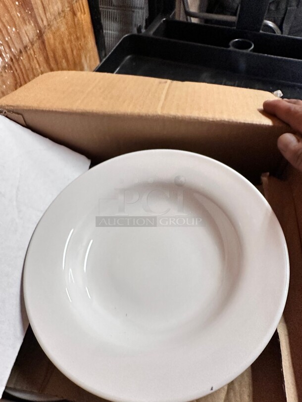 New! World Tableware Porcelana Bright White Porcelain Dinnerware - Image 4 of 6