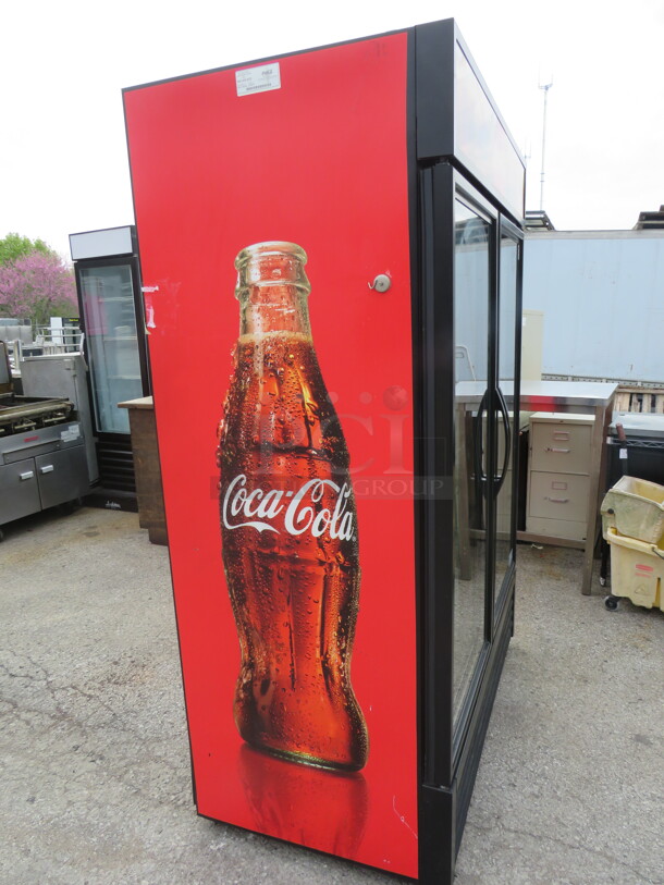 One WORKING True 2 Door Refrigerated Glass Display Merchandiser With 10 Racks And Soda Racking. Model# GDM-49-HC-TSL01. 115 Volt. 54X29.5X79.5 - Image 4 of 4