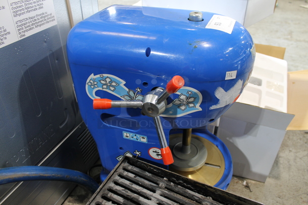 2014 Metal Commercial Countertop Ice Shaver. Tested and Working! - Image 3 of 7