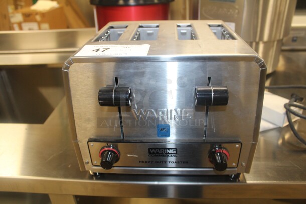 NEW! Waring Model WCT815B Commercial 4 Slot Toaster. 11x10x9. 208V/60Hz.  
