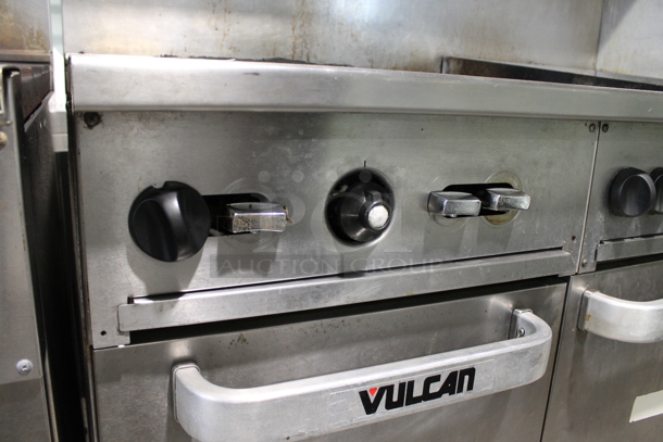LATE MODEL! Vulcan 60SC-6B24GN Stainless Steel Commercial Natural Gas Powered 6 Burner Range w/ Right Side Flat Top Griddle, Convection Oven, Oven, Over Shelf and Back Splash. - Image 8 of 12