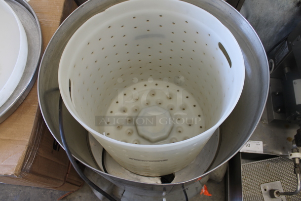 Electrolux Dito The Greens Machine Stainless Steel Commercial Salad Spinner Lettuce Spinner on Commercial Casters. Tested and Working! - Image 5 of 5