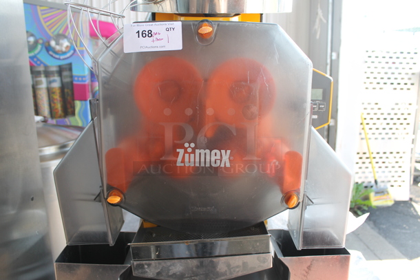 2017 Zumex Speed Pro Tank Podium Stainless Steel Commercial Floor Style Citrus Juicer on Commercial Casters. Comes w/ Extra Pieces: See Pictures For Details! 115 Volts, 1 Phase. Powers On But Parts Do Not Move - Image 6 of 11