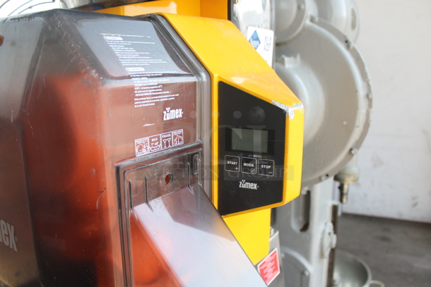 2017 Zumex Speed Pro Tank Podium Stainless Steel Commercial Floor Style Citrus Juicer on Commercial Casters. Comes w/ Extra Pieces: See Pictures For Details! 115 Volts, 1 Phase. Powers On But Parts Do Not Move - Image 8 of 11