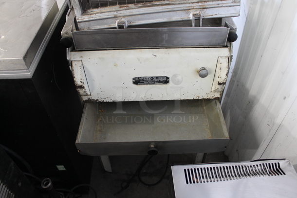 Oliver Metal Commercial Floor Style Bread Loaf Slicer. Cannot Test Due To Cut Power Cord - Image 5 of 5