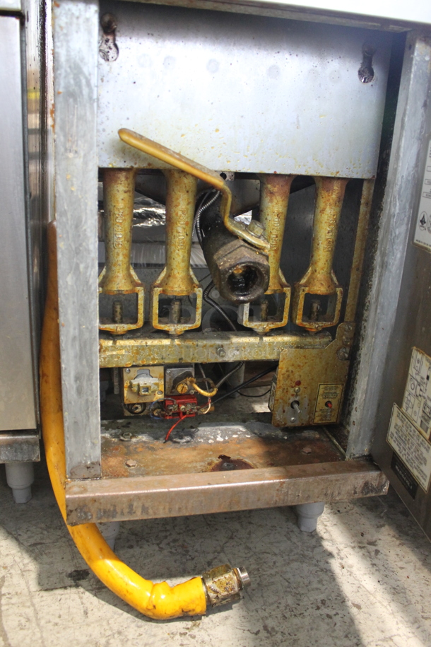 2017 Pitco Frialator 40D Stainless Steel Commercial Floor Style Natural Gas Powered Deep Fat Fryer. 115,000 BTU. - Image 4 of 6