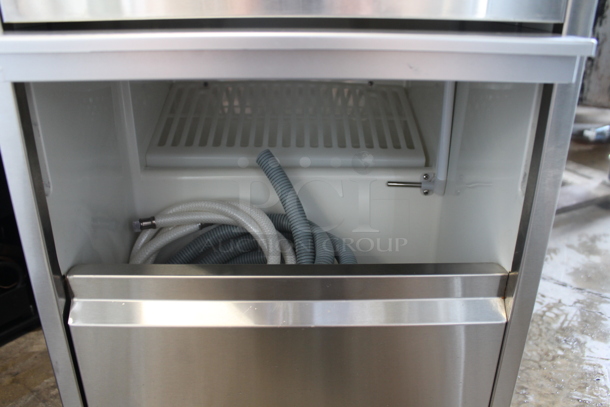 BRAND NEW SCRATCH AND DENT! Whynter FIM-450HS Freestanding Ice Maker Machine 44lbs Daily Stainless. 115 Volts, 1 Phase. Tested and Working! - Image 3 of 5