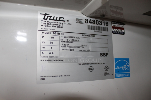2015 True TG1R-1S ENERGY STAR Stainless Steel Single Door Reach In Cooler w/ Poly Coated Racks on Commercial Casters. 115 Volts, 1 Phase. Tested and Working! - Image 5 of 6