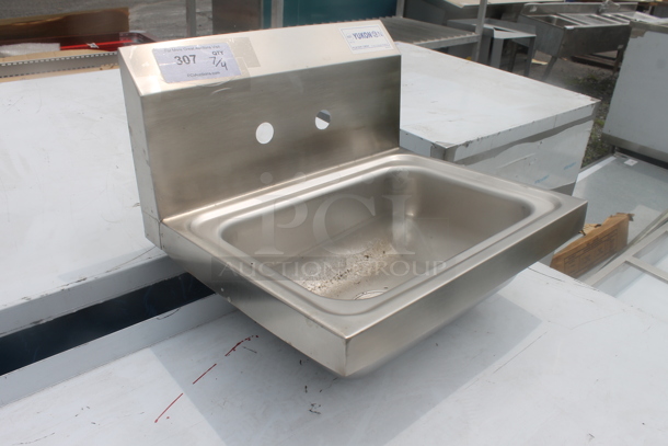 Stainless Steel Commercial Single Bay Wall Mount Sink. - Image 2 of 4