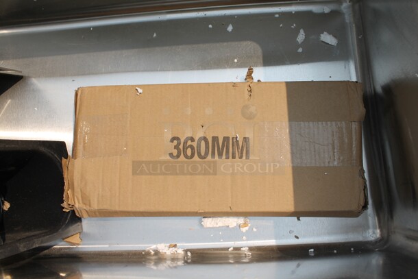 BRAND NEW SCRATCH AND DENT! Regency 600IB2130 Commercial Stainless Steel Underbar Ice Bin.  - Image 6 of 7