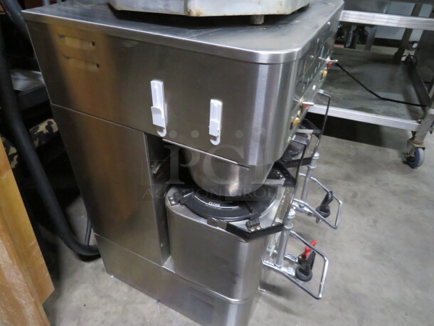 One Starbucks Cecilware Grindmaster Brewer With 2 Filter Baskets And 2 Satellites. Model# P-400EST. 120/208-240 Volt. 1 Phase. 18X18X30. $4048.08. - Image 4 of 4