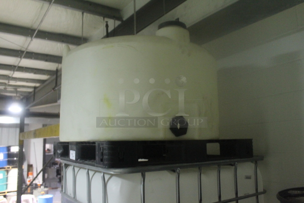 ALL ONE MONEY! PALLET LOT of White Poly Tank. BUYER MUST REMOVE. - Image 3 of 3