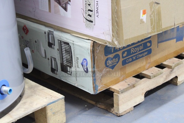 Delta Children Royal 4-in-1 Convertible Baby Crib and Changer, Dark Chocolate.                      72.00 x 30.00 x 41.25 - Image 9 of 9