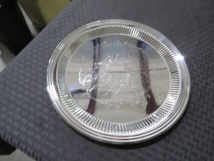 One NEW Vollrath 12 Inch Round Fluted  Serving Tray. #82168