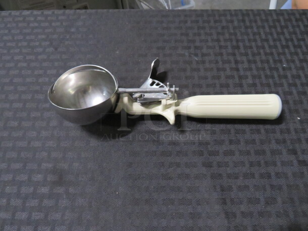 One NEW Vollrath Disher. #16611  - Image 1 of 1