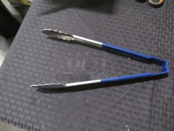 NEW Vollrath 12 Inch Utility Tongs With Gator Grip Handles. 4XBID - Image 1 of 1