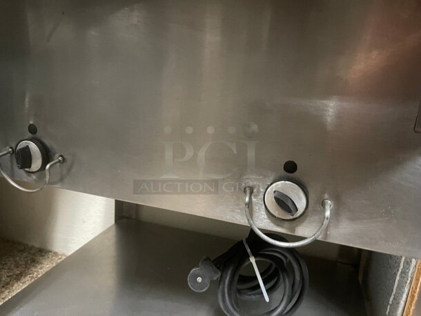 Working! Duke E302 30 3/8 inch Hot Food Table w/ (2) Wells & Cutting Board, With Double Over Shelf 115v/1ph NSF Tested and Working! - Image 6 of 7