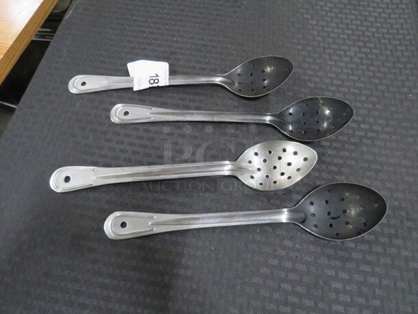 Stainless Steel Perforated Spoon. 4XBID - Image 1 of 1