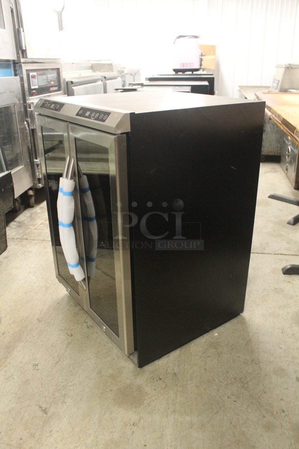 BRAND NEW SCRATCH AND DENT! Avanti WBC19DZ 19 Bottle / 66 Can Stainless Steel Side By Side Dual Zone Wine Chiller/Beverage Cooler. 115V. Tested And Working!  - Image 3 of 6