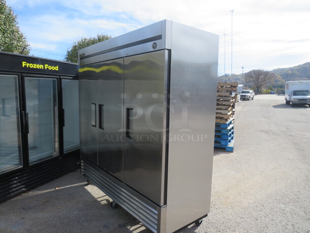 One Stainless Steel 3 Door TRUE Freezer With Racks On Casters. Model# 72F. 115 Volt.  - Image 5 of 6