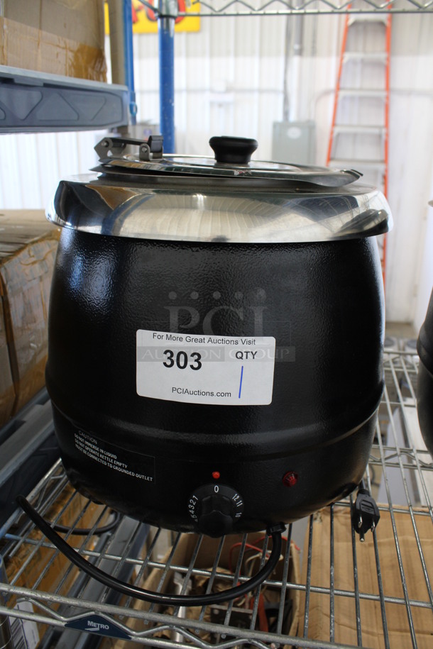 Avantco Model 177S30 Metal Commercial Countertop Soup Kettle Food Warmer. 120 Volts, 1 Phase. 12x12x13. Tested and Working!