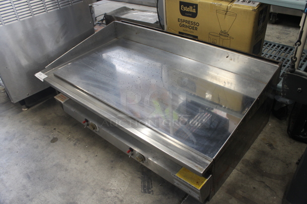 Keating Miraclean 483FLD Stainless Steel Commercial Natural Gas Powered Chrome Top Flat Top Griddle.  - Image 3 of 8