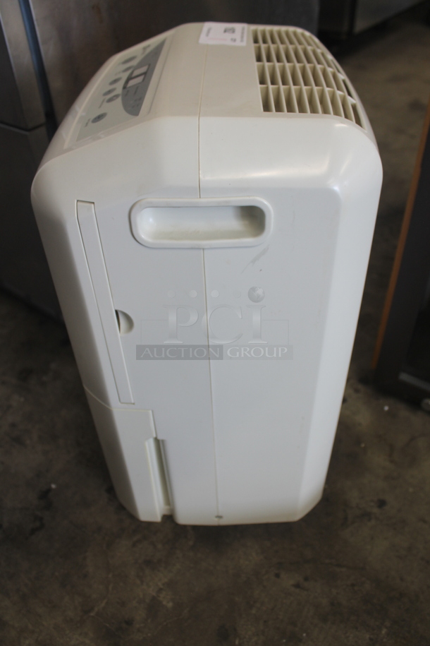 Maytag M7DH45B2A*A-R Metal 45 Pint Dehumidifier. 115 Volts, 1 Phase.  - Image 4 of 7